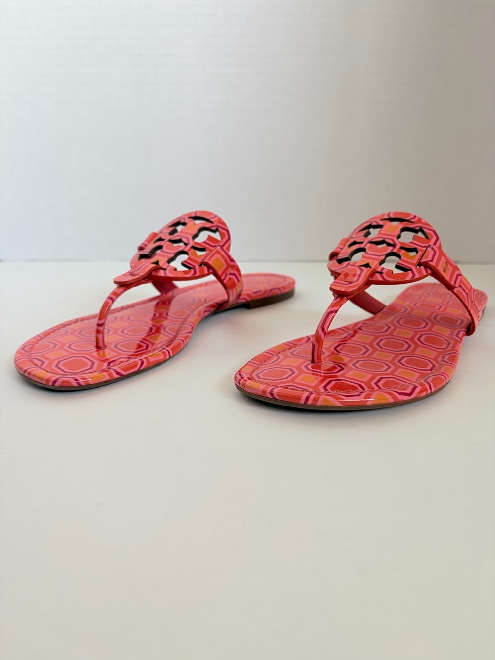 Tory Burch Miller Sandals Flip Flop Geometric Printed Leather Orange Pink Size 8 - Picture 12 of 14